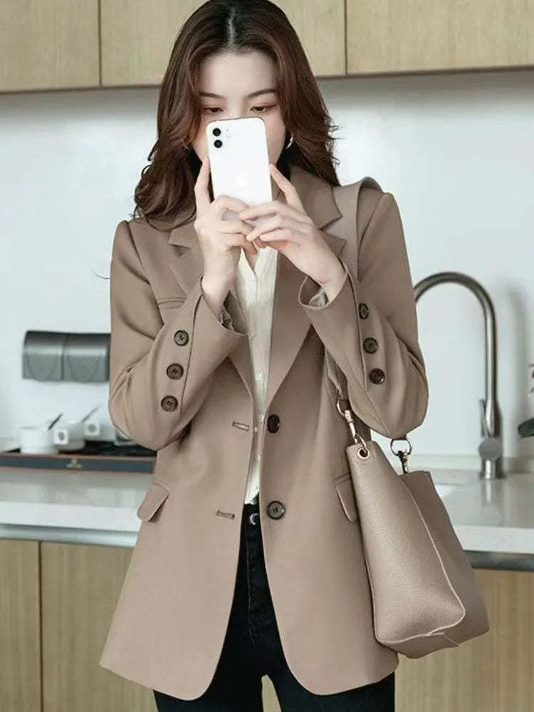 Women's Polyester Notched Full Sleeves Single Breasted Blazer