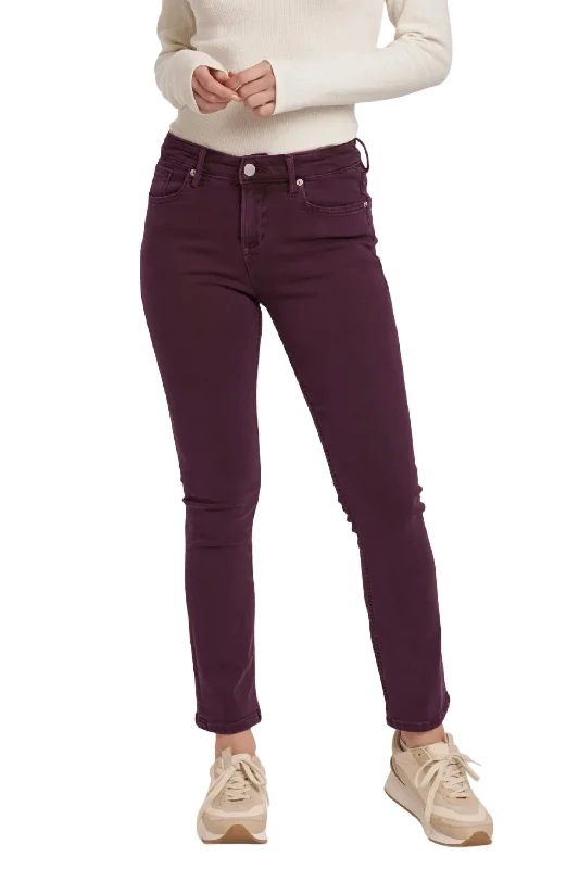 Mid Rise Blaire Straight Leg Jeans In Morsaki