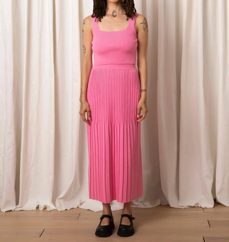 Knit Pleated Skirt In Bubblegum